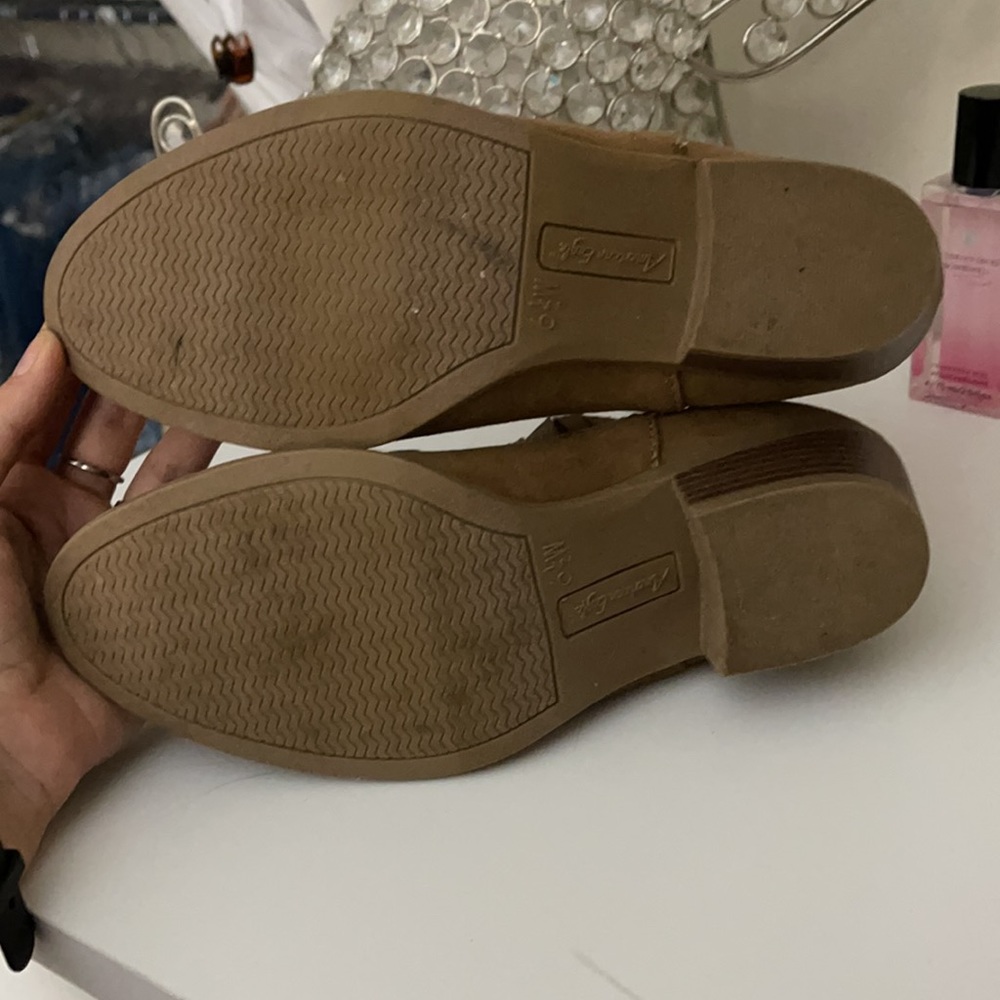 AE Booties - Picture 5 of 5